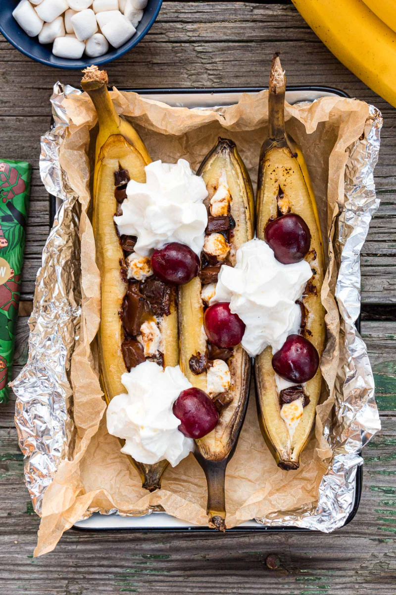 Banana split de fogata