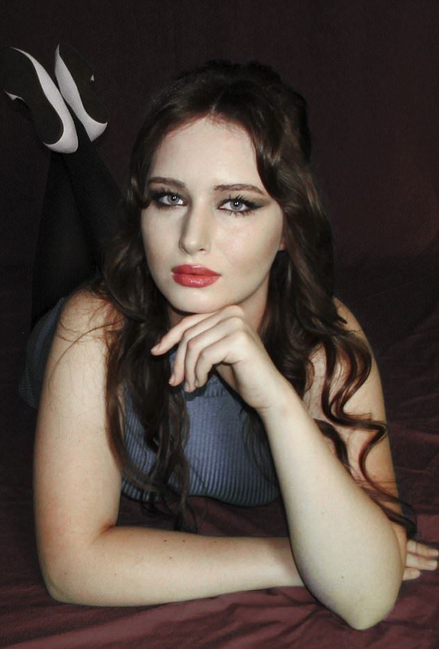 נער זה נראה כל כך הרבה כמו ג'ניפר לורנס, היא כל הזמן נעצרת לחתימות