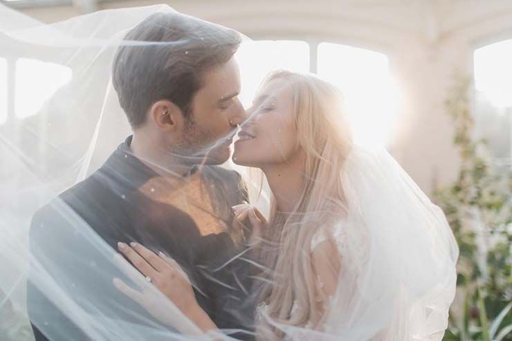 Pewdiepie si sposa con la sua fidanzata di lunga data e vogliamo che la serie T faccia il video del suo matrimonio