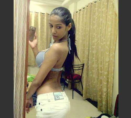 Най-доброто от Poonam Pandey
