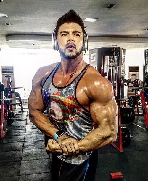 Odiarlo o amarlo, non puoi ignorare il fisico di Sahil Khan e il suo successo nel mondo del bodybuilding
