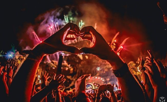 Tomorrowland acaba de lanzar su alineación completa para 2017 y hay más de 1000 artistas