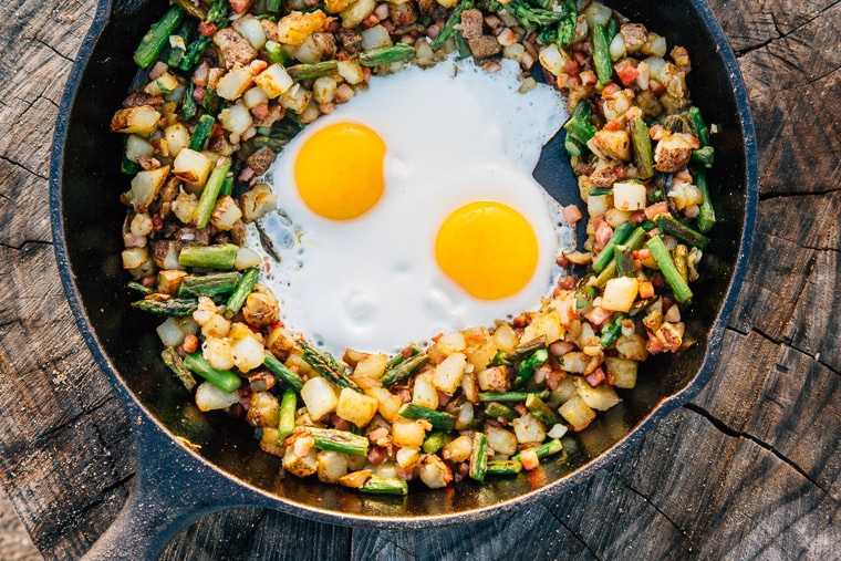 Аспержи Pancetta Skillet Hash