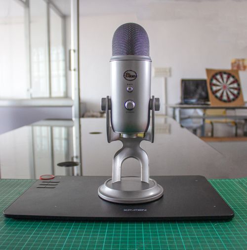 Blue Yeti ülevaade: mängude voogedastajate, taskuhäälingusaadete ja sisu loojate ideaalne mikrofon