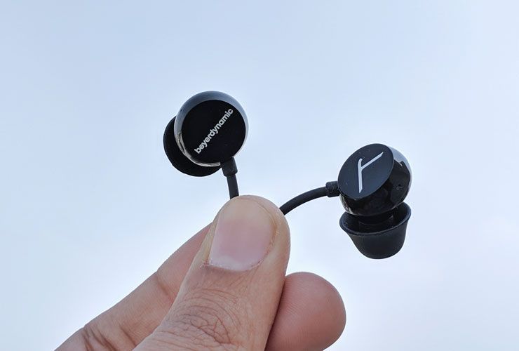 Слушалките Beyerdynamic Beat Byrd за Rs 2K са толкова добри, че ми се иска iPhone да има жак за слушалки