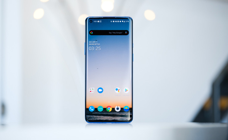 هل هاتف OnePlus الرائد فائق الجودة بنفس جودة هاتف iPhone 11 Pro Max؟